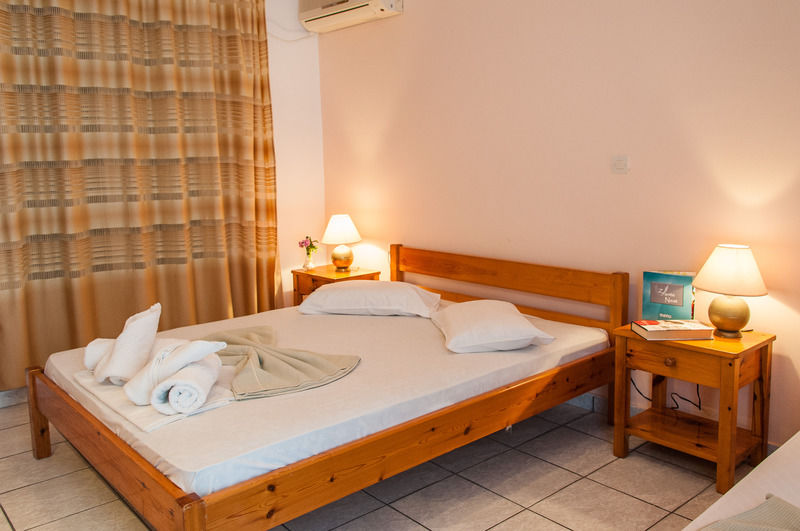 Zante Nest Studios & Apartments 알리카나스 외부 사진